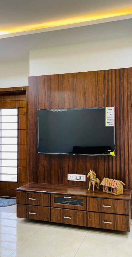 Luxurious 3 Bhk Villa In Bhuj - Shivani Homestay Zewnętrze zdjęcie